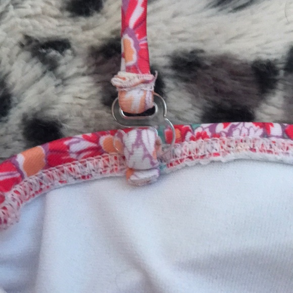 O’Neill Floral Bikini Top 🌼🌸 - Picture 5 of 6